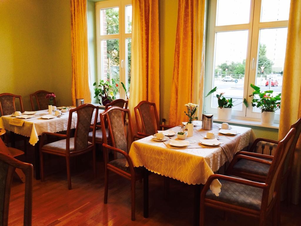 Pension An Der Havelbucht Потсдам Екстериор снимка